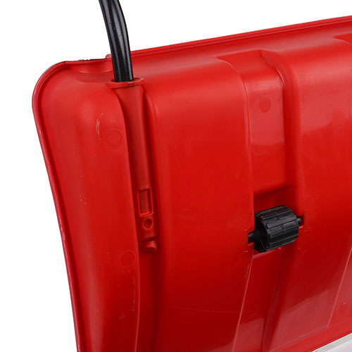 Движок-скрепер для уборки снега 790х450 мм на колесиках цветной, 1/5