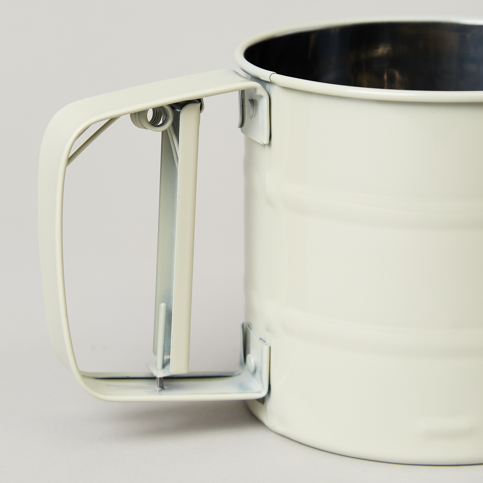 СИТО ДЛЯ МУКИ 10*9 СМ.БЕЗ УПАКОВКИ, МАЛ=12ШТ./КОР=96ШТ.