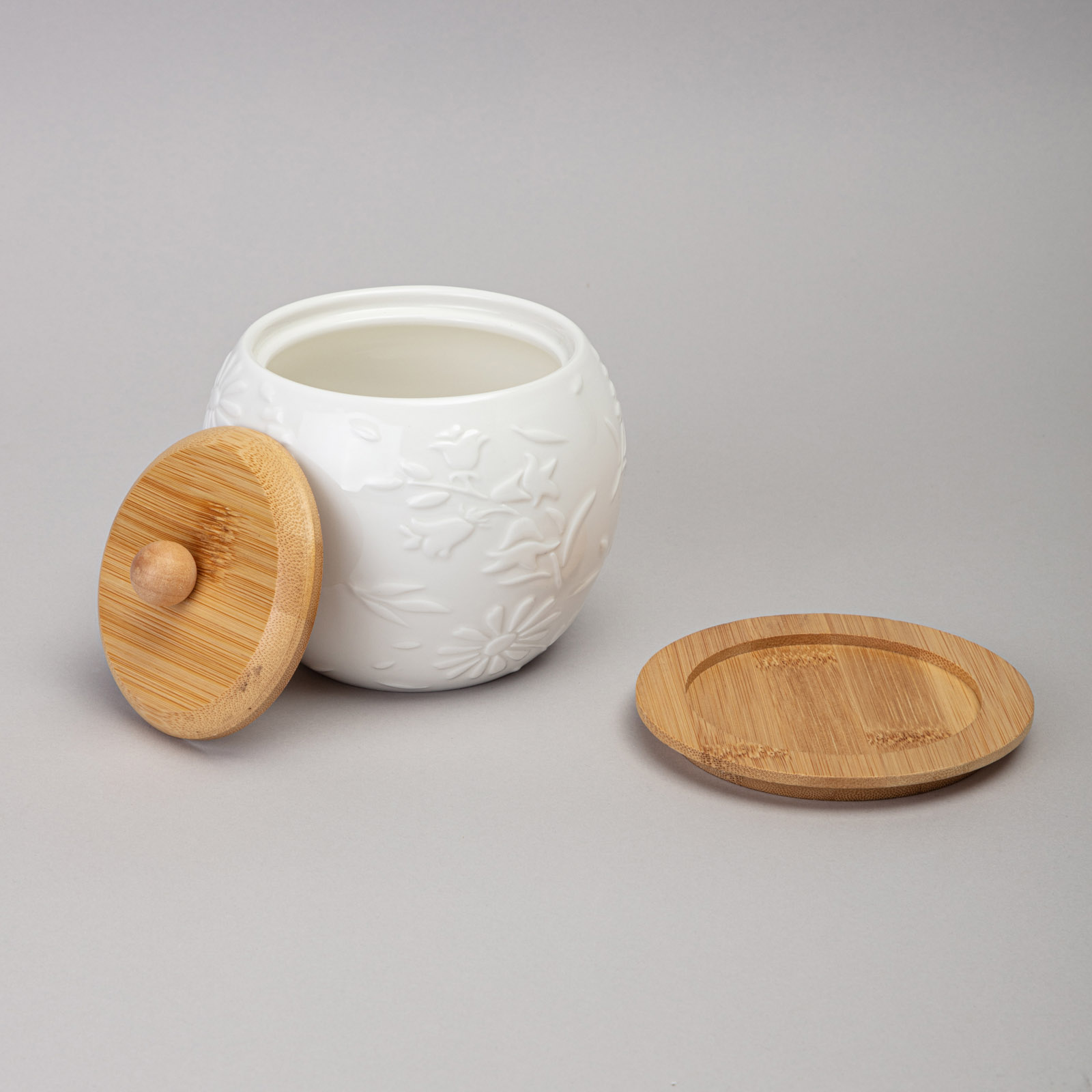 БАНКА LEFARD, FLOWERS STORY, С ДЕРЕВ. КРЫШКОЙ НА ДЕР. ПОДСТАВКЕ 12*11 СМ 550 МЛ