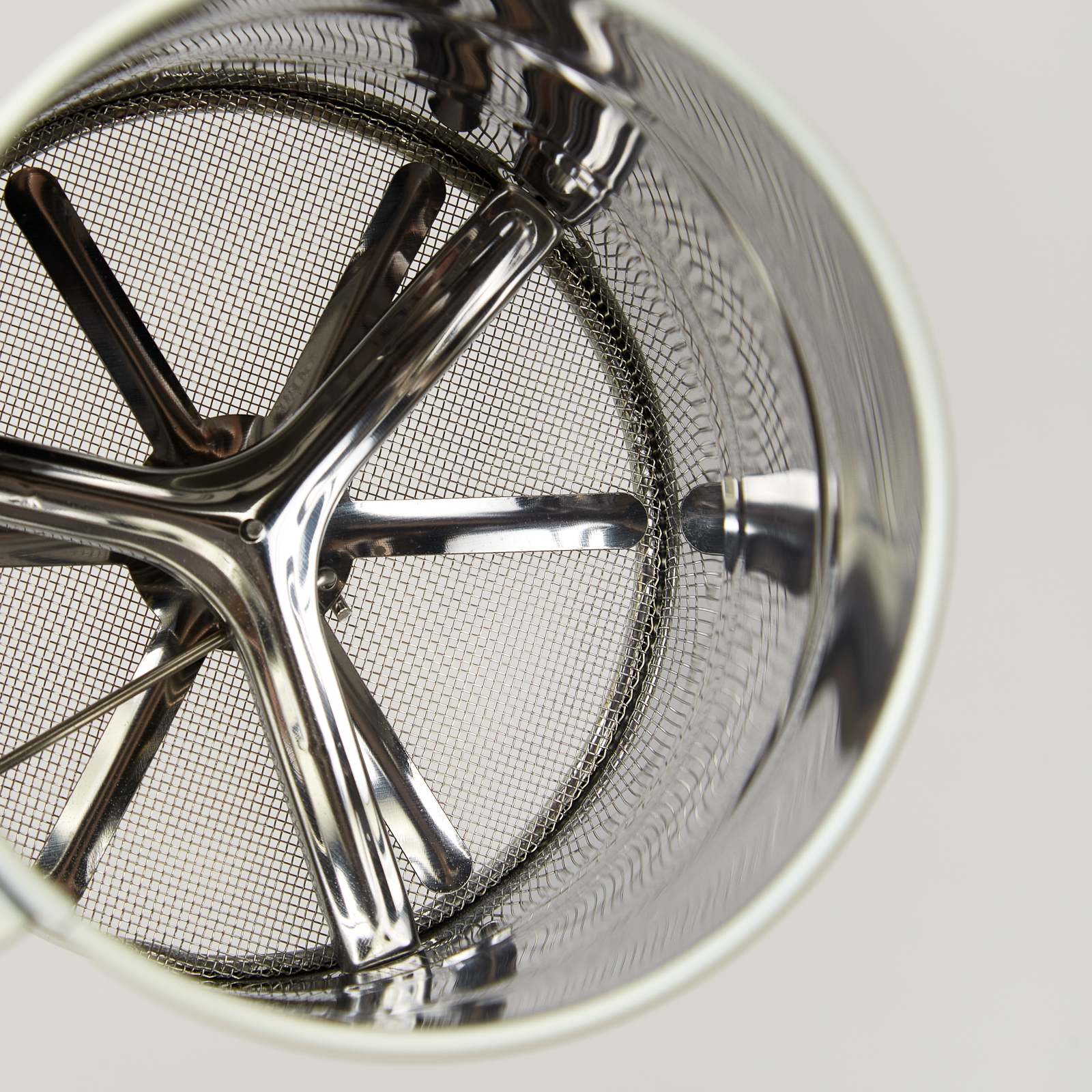 СИТО ДЛЯ МУКИ 10*9 СМ.БЕЗ УПАКОВКИ, МАЛ=12ШТ./КОР=96ШТ.