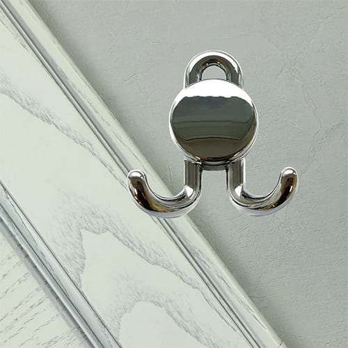 Крючок мебельный Trodos DMZ-30020 2-рожковый, сплав ЦАМ, хром, 5/50